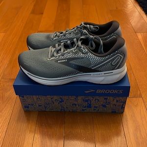 Brooks Ghost 14 men size 9